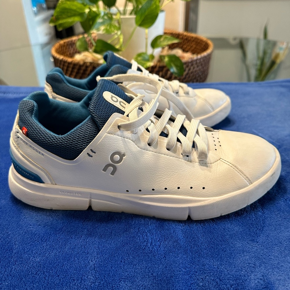 On Running Men's Sneakers in White and Teal